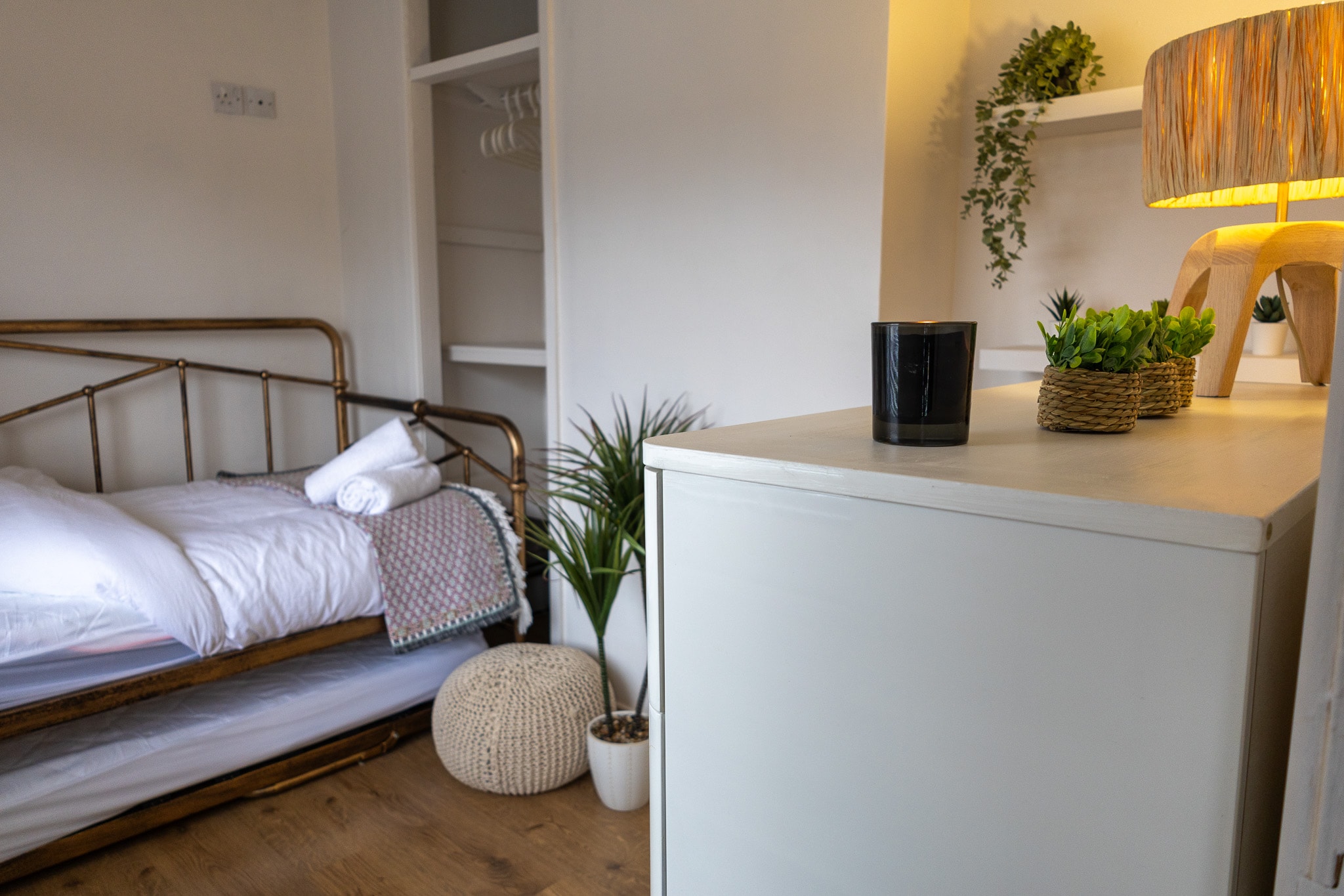 Sundale House single bedroom